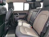Land Rover Defender Image 4