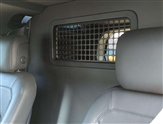 Land Rover Defender Image 3