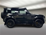 Land Rover Defender Image 5
