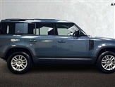 Land Rover Defender Image 5