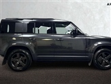 Land Rover Defender Image 5
