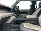 Land Rover Defender Image 3