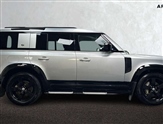 Land Rover Defender Image 5