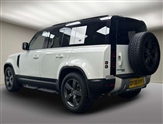 Land Rover Defender Image 2