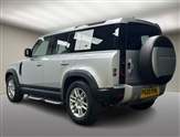Land Rover Defender Image 2