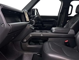 Land Rover Defender Image 3