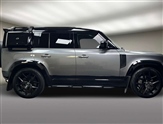 Land Rover Defender Image 5