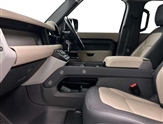 Land Rover Defender Image 3
