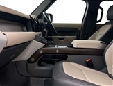 Land Rover Defender Image 3