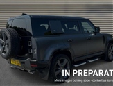Land Rover Defender Image 4