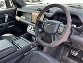 Land Rover Defender Image 5