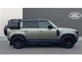 Land Rover Defender Image 5