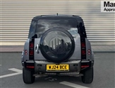 Land Rover Defender Image 4