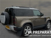 Land Rover Defender Image 4