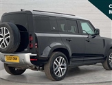 Land Rover Defender Image 3
