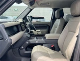 Land Rover Defender Image 3