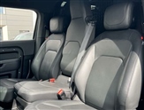 Land Rover Defender Image 4