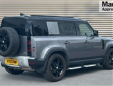 Land Rover Defender Image 3