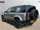 Land Rover Defender Image 2