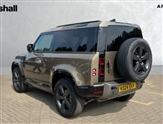 Land Rover Defender Image 2