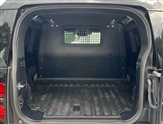 Land Rover Defender Image 4