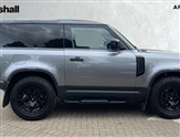 Land Rover Defender Image 5