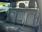 Land Rover Defender Image 4