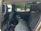 Land Rover Defender Image 4