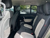 Land Rover Defender Image 4