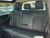 Land Rover Defender Image 4