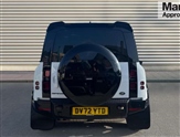 Land Rover Defender Image 4