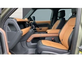Land Rover Defender Image 3