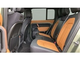 Land Rover Defender Image 4