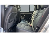 Land Rover Defender Image 4