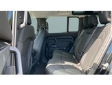 Land Rover Defender Image 4