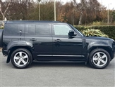 Land Rover Defender Image 5