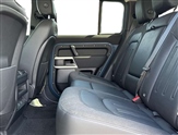 Land Rover Defender Image 4