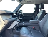 Land Rover Defender Image 3