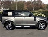 Land Rover Defender Image 5