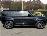 Land Rover Defender Image 5