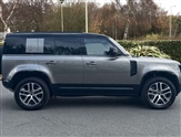 Land Rover Defender Image 5