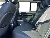 Land Rover Defender Image 4