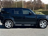 Land Rover Defender Image 5