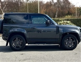 Land Rover Defender Image 5