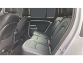 Land Rover Defender Image 4