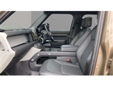 Land Rover Defender Image 3