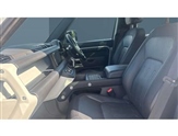 Land Rover Defender Image 3