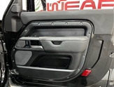 Land Rover Defender Image 4