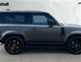 Land Rover Defender Image 5
