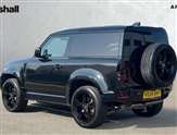 Land Rover Defender Image 2